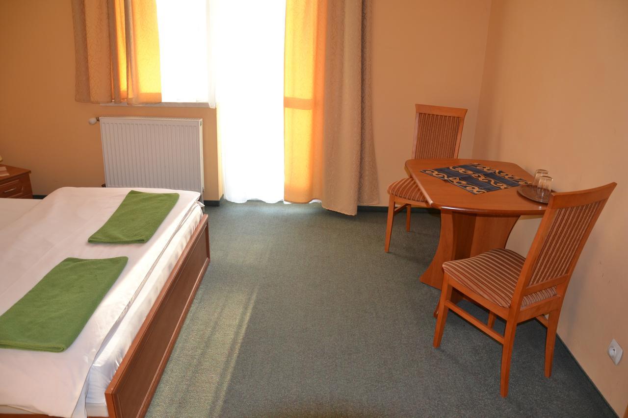 Hotelik Orlik Legnickie Pole Habitación foto